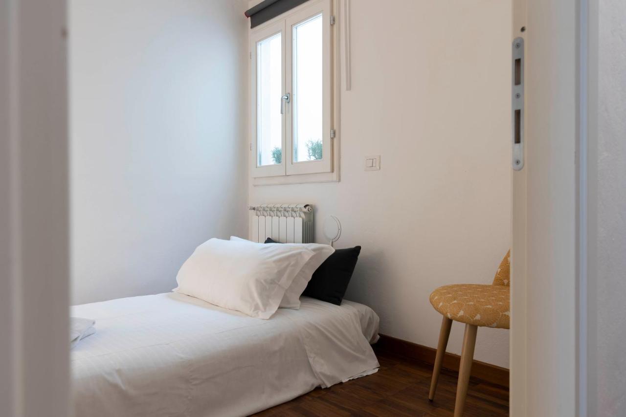 Charme In Santa Maria Novella Apartment Florenz